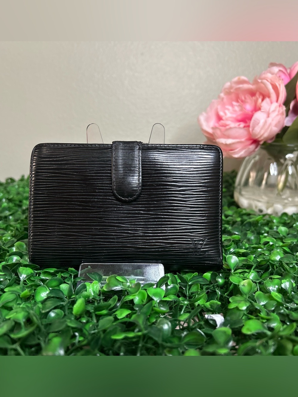 Louis Vuitton Black Epi Porte-Monnaie Viennois Kisslock Wallet Compact MI0948 - Picture 2 of 13